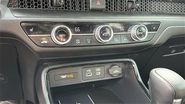 used 2025 Honda CR-V Hybrid car, priced at $35,998