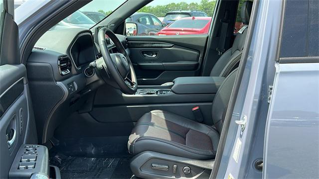 new 2025 Honda Pilot car, priced at $56,485