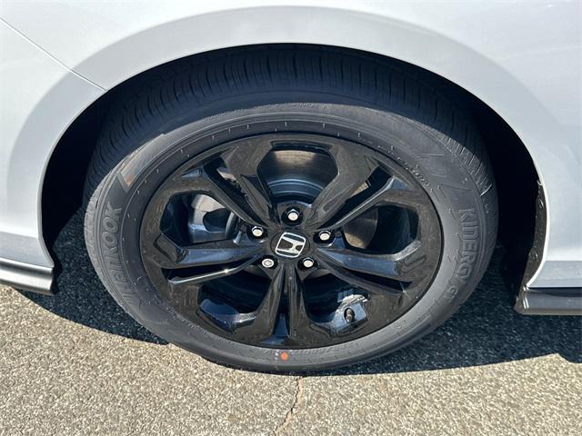 new 2025 Honda Accord car, priced at $31,015