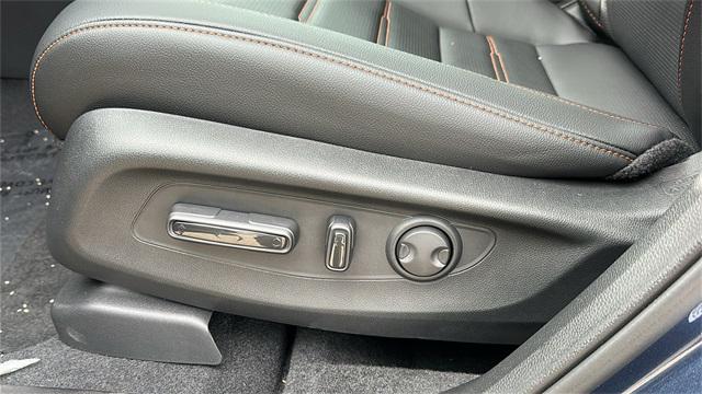 new 2026 Honda CR-V Hybrid car, priced at $41,675