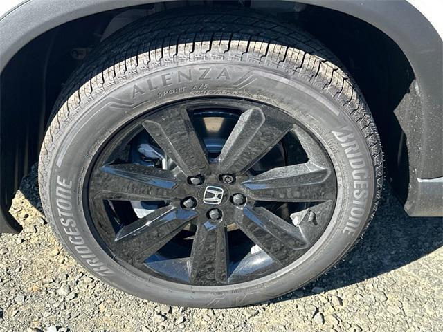 new 2025 Honda Pilot car, priced at $56,530