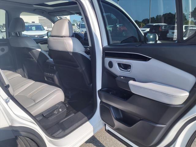 used 2023 Honda Pilot car, priced at $42,899