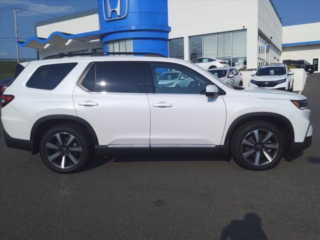 used 2023 Honda Pilot car, priced at $42,899