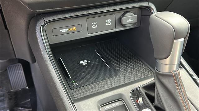 new 2026 Honda CR-V Hybrid car, priced at $41,675