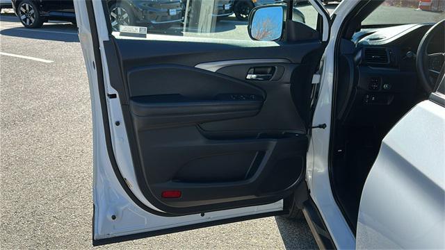 used 2022 Honda Pilot car, priced at $29,867