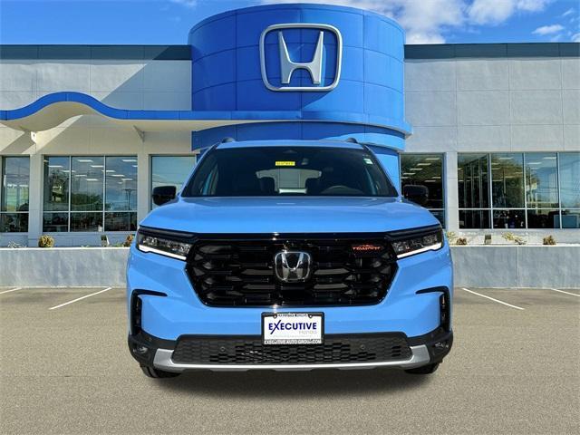 new 2025 Honda Pilot car, priced at $50,950