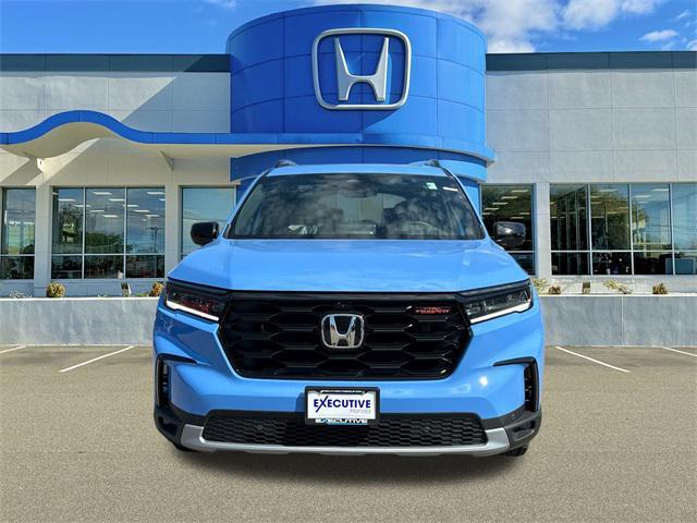 new 2025 Honda Pilot car, priced at $51,350