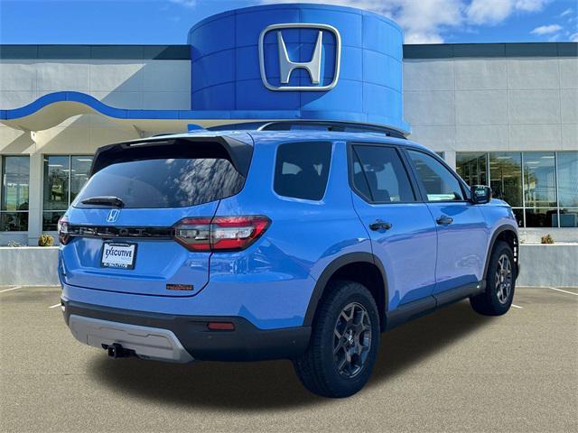 new 2025 Honda Pilot car, priced at $51,350