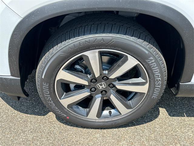 new 2025 Honda Pilot car, priced at $52,495