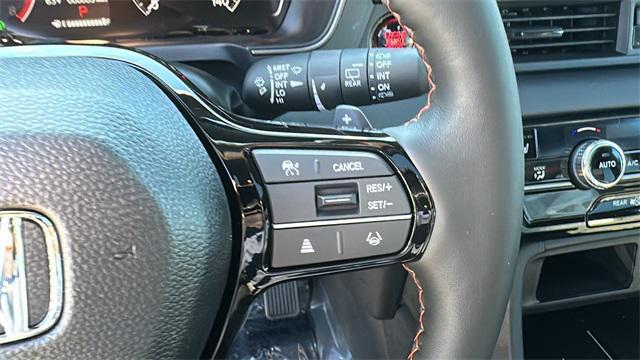 new 2025 Honda Pilot car, priced at $51,350