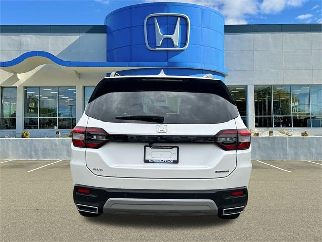 used 2025 Honda Pilot car, priced at $48,997