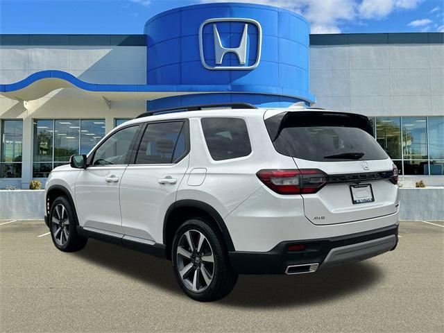 used 2025 Honda Pilot car, priced at $48,997