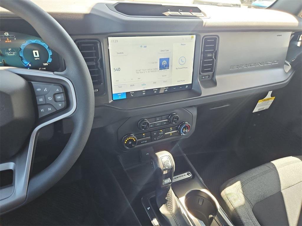 new 2025 Ford Bronco car, priced at $46,674