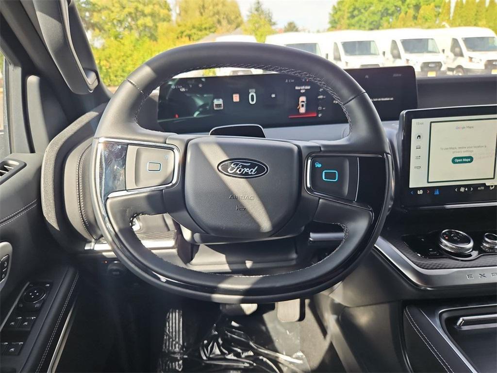 new 2025 Ford Expedition car, priced at $86,075