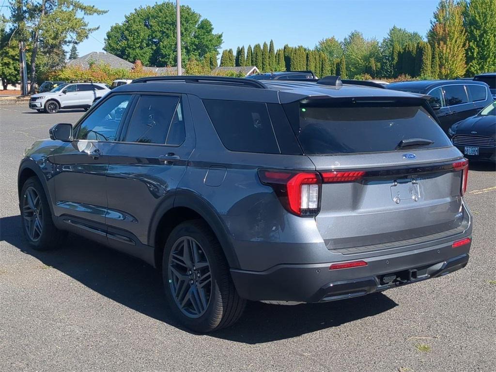 new 2025 Ford Explorer car, priced at $51,885