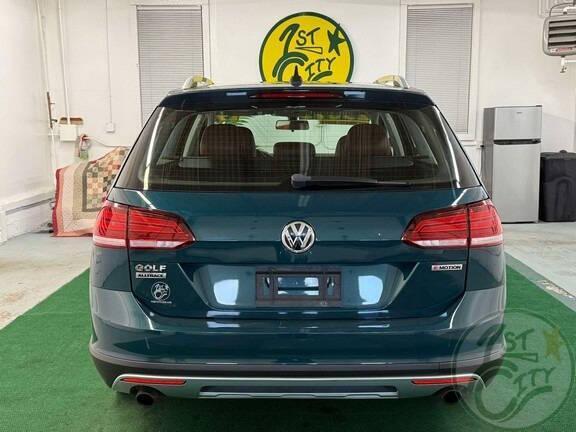 used 2019 Volkswagen Golf Alltrack car, priced at $23,875