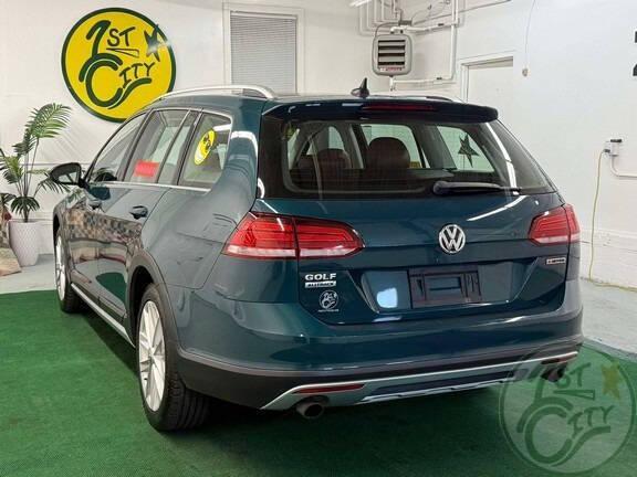 used 2019 Volkswagen Golf Alltrack car, priced at $23,875