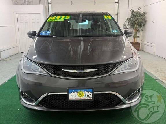 used 2019 Chrysler Pacifica car, priced at $16,975