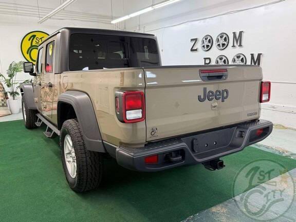 used 2020 Jeep Gladiator car, priced at $26,875