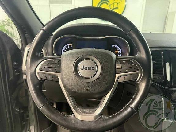 used 2020 Jeep Grand Cherokee car, priced at $17,675