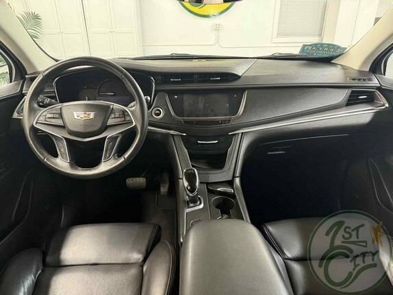used 2017 Cadillac XT5 car, priced at $19,875