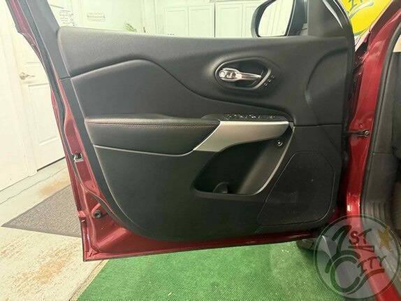 used 2017 Jeep Cherokee car, priced at $13,575