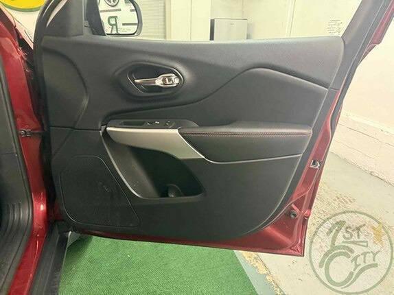 used 2017 Jeep Cherokee car, priced at $13,575