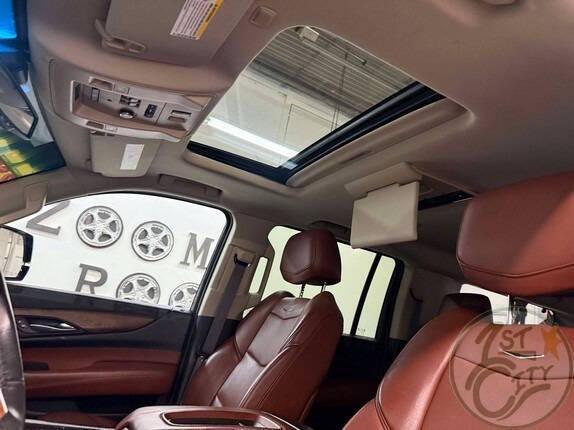 used 2015 Cadillac Escalade ESV car, priced at $22,975