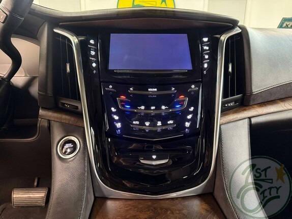 used 2015 Cadillac Escalade ESV car, priced at $22,975