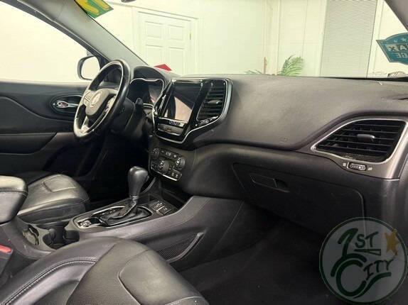 used 2019 Jeep Cherokee car, priced at $13,875