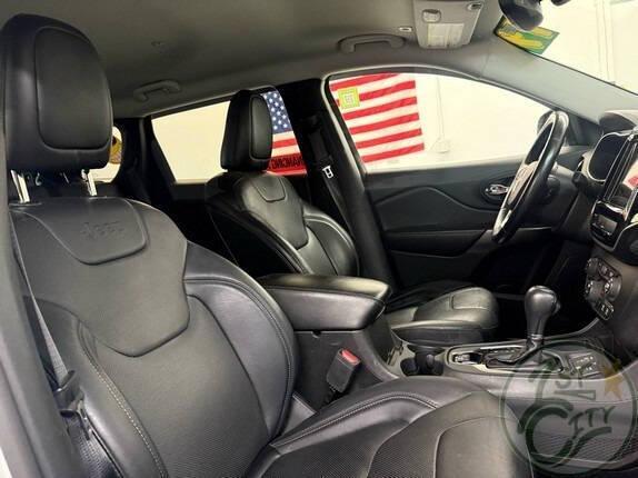 used 2019 Jeep Cherokee car, priced at $13,875