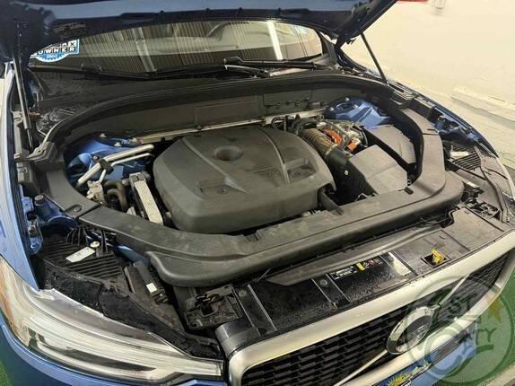 used 2019 Volvo XC60 Recharge Plug-In Hybrid car, priced at $21,875