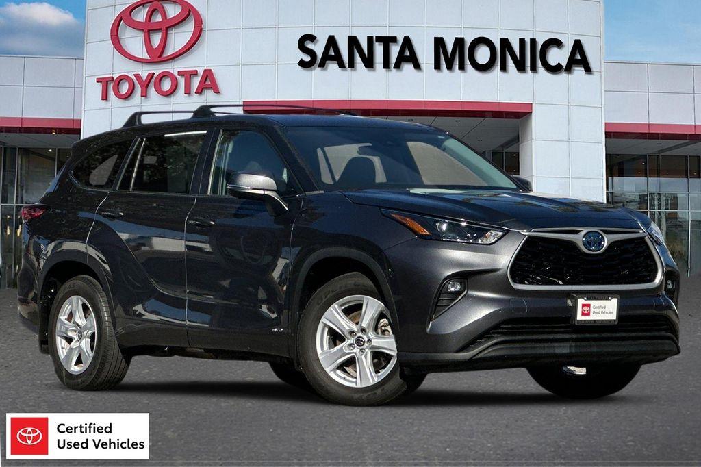 used 2023 Toyota Highlander Hybrid car, priced at $41,100