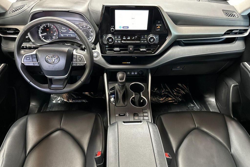 used 2023 Toyota Highlander car, priced at $37,500