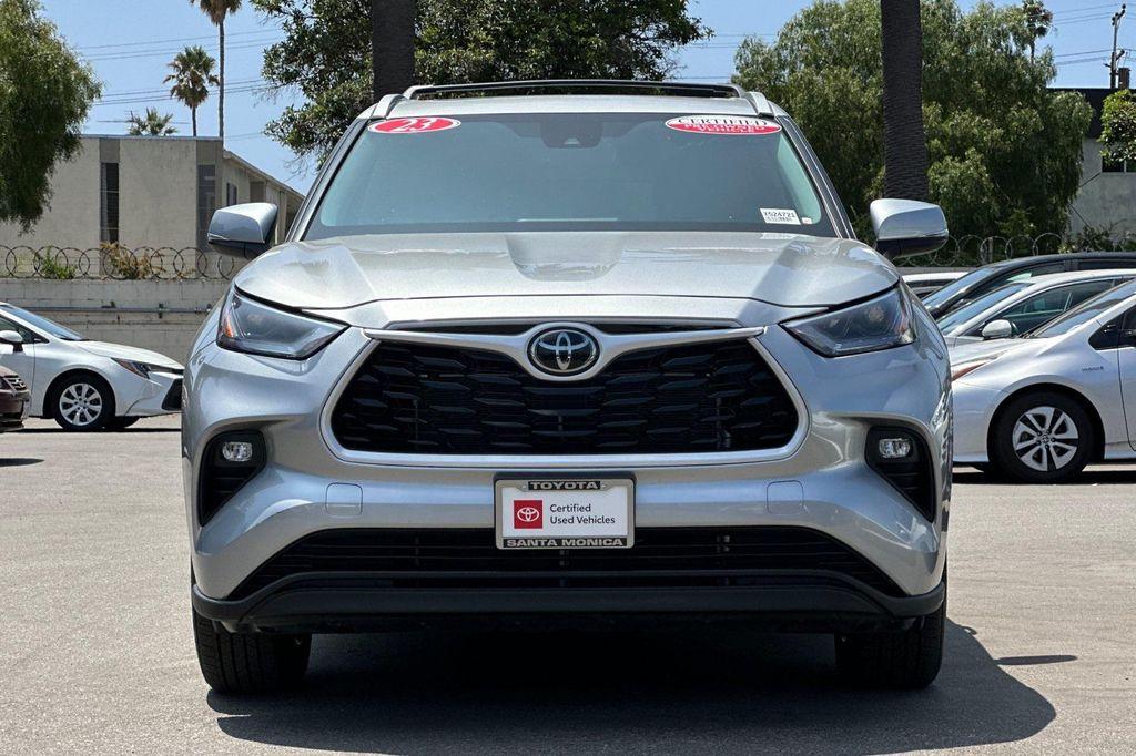 used 2023 Toyota Highlander car, priced at $37,500