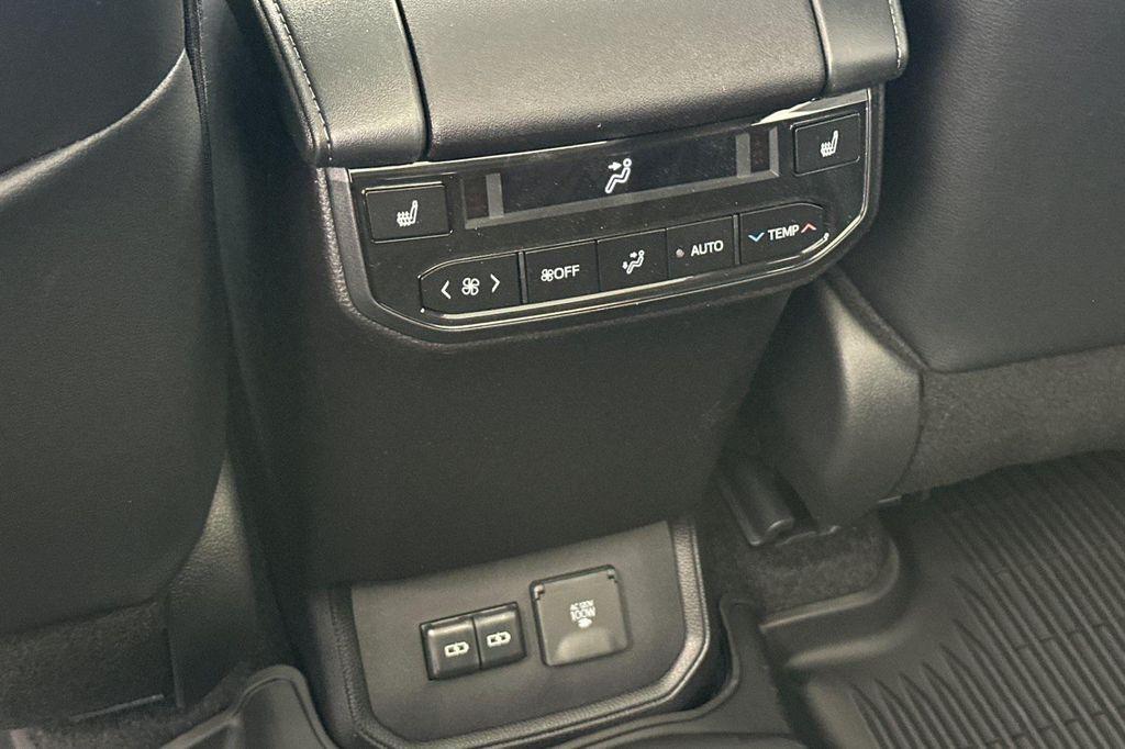 new 2025 Toyota Highlander car, priced at $55,018