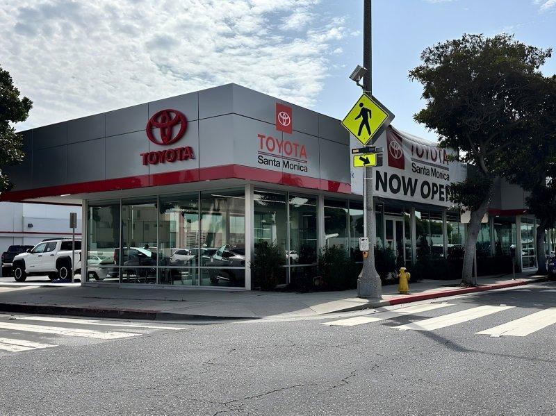 new 2025 Toyota Camry car, priced at $31,738