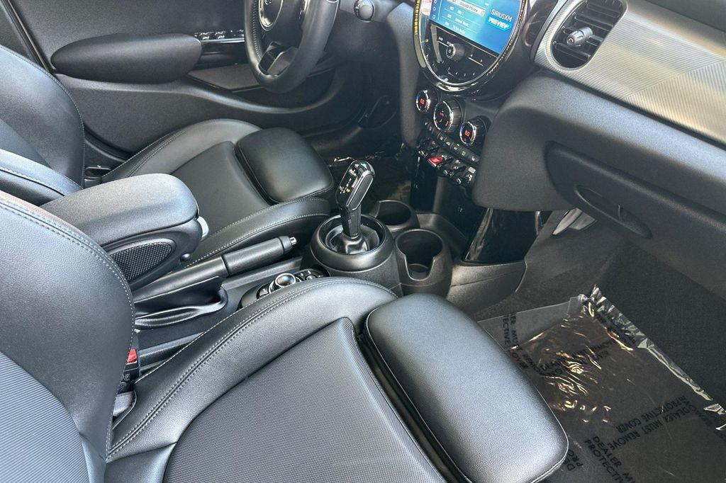 used 2022 MINI Hardtop car, priced at $21,500