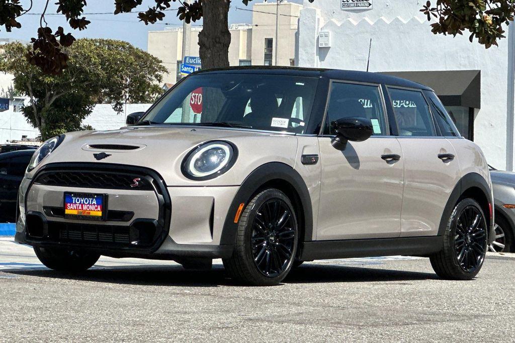 used 2022 MINI Hardtop car, priced at $21,500