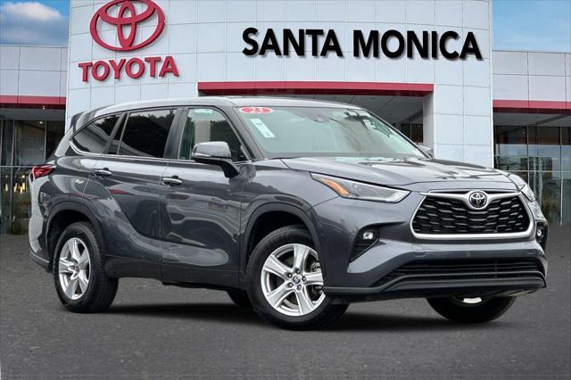 used 2023 Toyota Highlander car, priced at $31,500