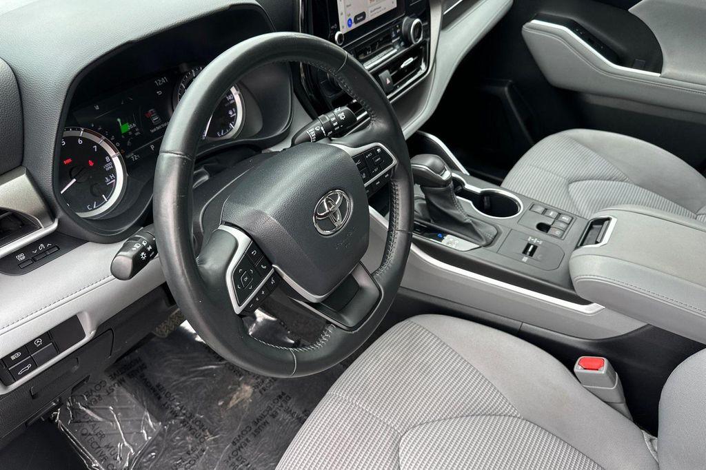 used 2023 Toyota Highlander car, priced at $30,500