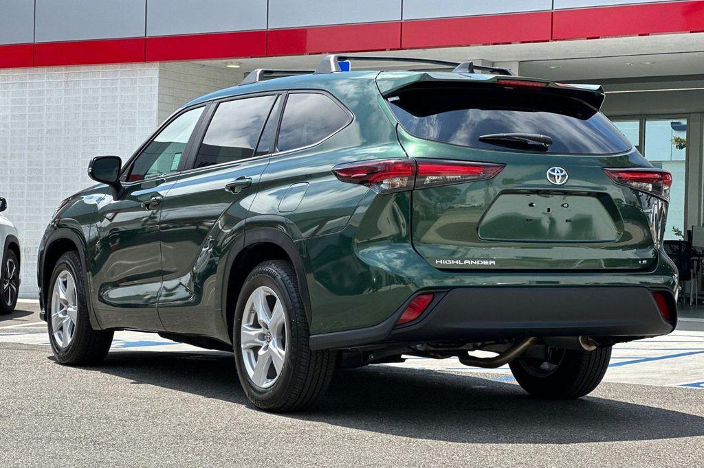 used 2024 Toyota Highlander car, priced at $35,000