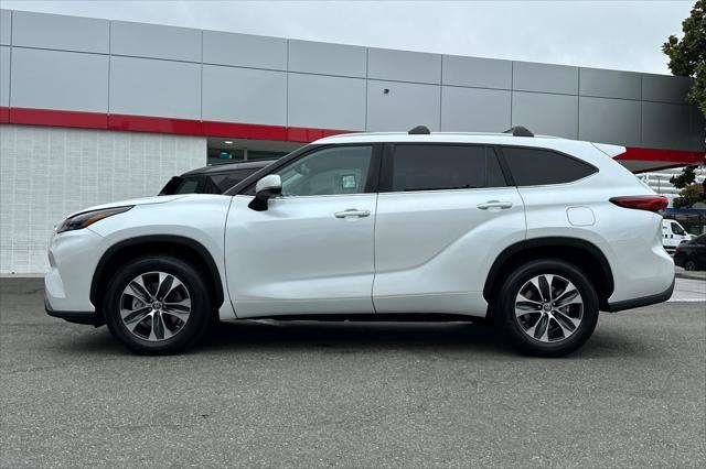 used 2023 Toyota Highlander car, priced at $34,455