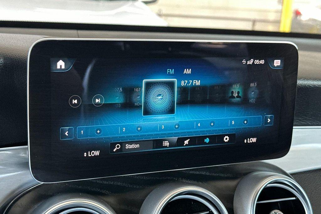 used 2021 Mercedes-Benz GLC 300 car