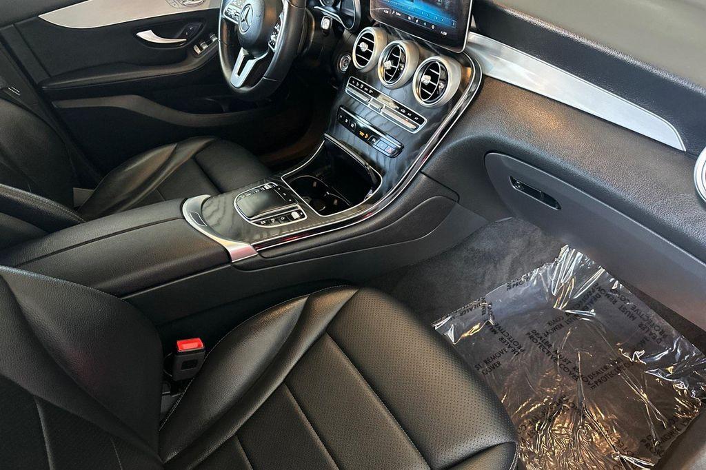 used 2021 Mercedes-Benz GLC 300 car