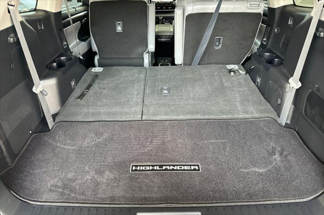 used 2021 Toyota Highlander Hybrid car, priced at $39,025