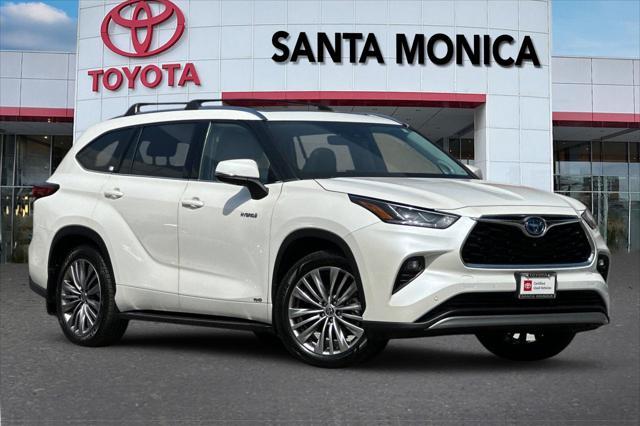used 2021 Toyota Highlander Hybrid car, priced at $39,025