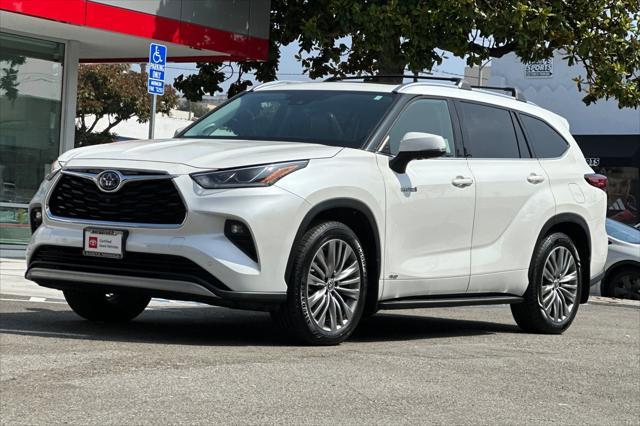 used 2021 Toyota Highlander Hybrid car, priced at $39,025