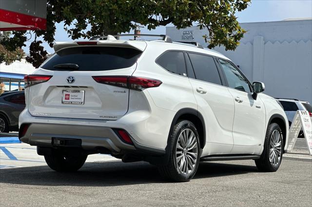used 2021 Toyota Highlander Hybrid car, priced at $39,025