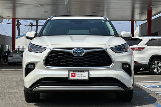 used 2021 Toyota Highlander Hybrid car, priced at $39,025